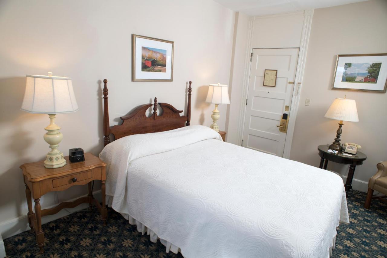 Standard Main Inn Room with One Queen Bed