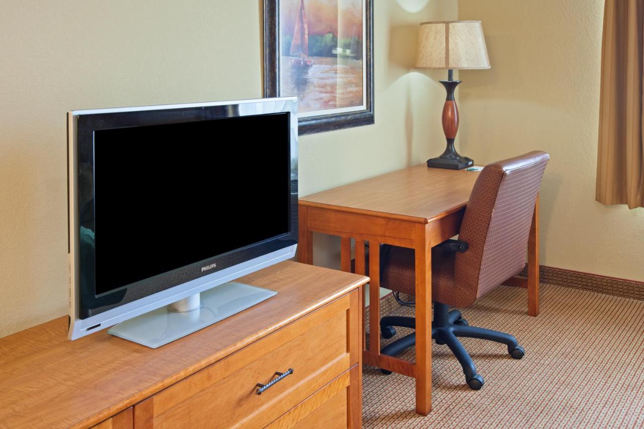 Queen Room with Two Queen Beds - Disability Access