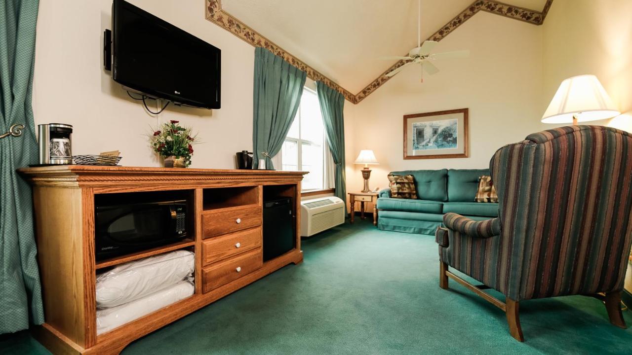 Family Suite with Two Queen Beds and Sofa Bed